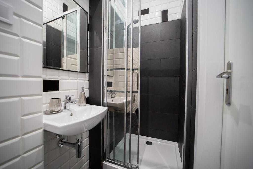 Alton Aleje Apartment 3 Warszawa Exteriör bild